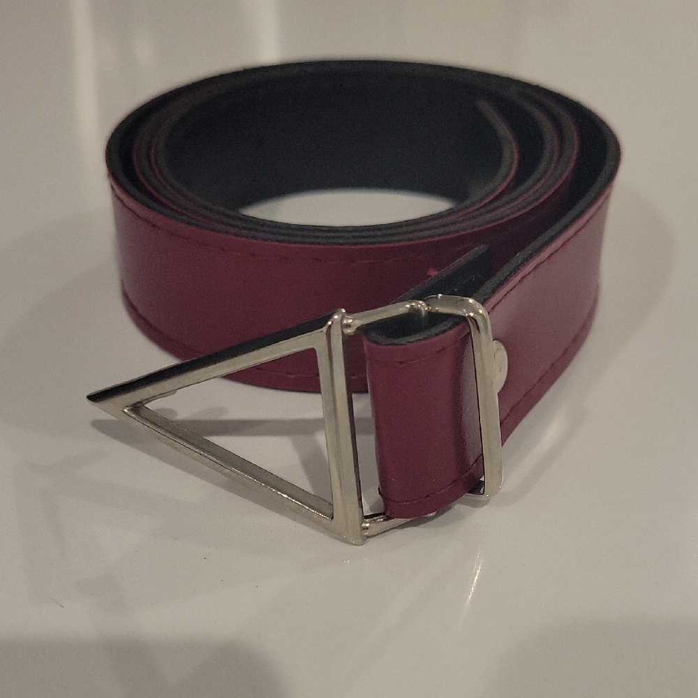 VINTAGE Maroon Leather Belt Triabgle Silver Tone Buckle